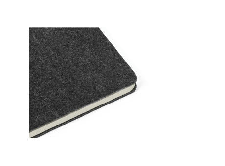 MISHIMA. A5-Ringbuch mit flexiblem Einband aus recyceltem Filz (100% rPET) mit linierten Seiten