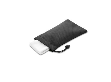 BERNAL. Sporthandtuch aus recyceltem Polyester (100% rPET) dient zur Erfrischung mit Vliesstoffbeutel