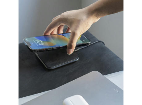 2259 | Xoopar Iné Wireless Fast Charger - Recycled Leather 15W