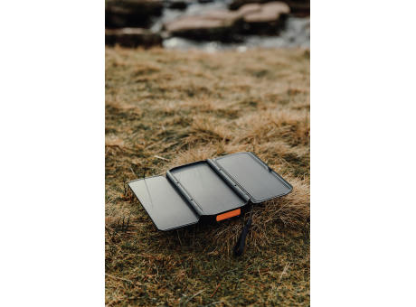 Nordic Drift Titan 10.000mAh Solar Powerbank with 3 Panels