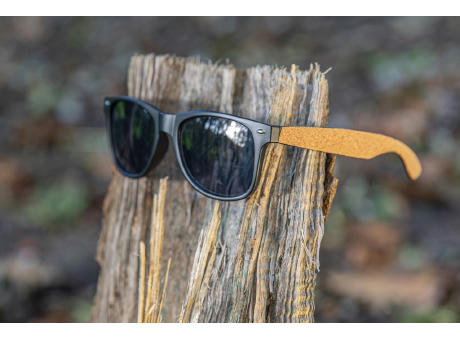 Sonnenbrille aus GRS recyceltem PC-Kunststoff mit Kork