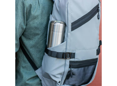 Rivin 18L Rucksack aus rPET. Reflektive Tasche. Laptops bis 17"