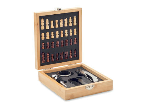 Weinset mit Schachspiel