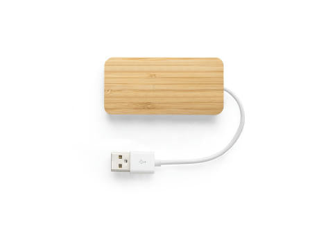 MOSER. HUB mit 2 USB-A und 1 USB-C Anschluss aus Bambus