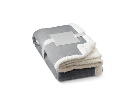HEIDEN. Wendbare Fleecedecke (190 g/m²) mit Satinband und personalisierter Karte