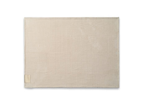 CELINE. Decke aus recyceltem Polyester (100 % rPET) mit einem Aufnäher zur individuellen Veredelung