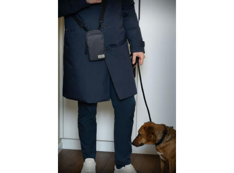 TROIKA Smartphone Umhängetasche BLUE CYCLE SMARTBAG