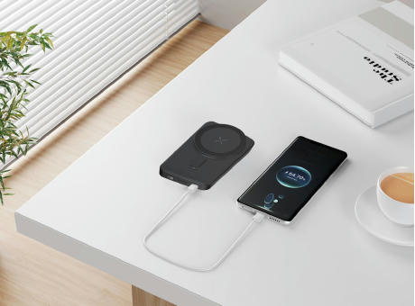 Magboost Wireless powerbank 5000mAh 
