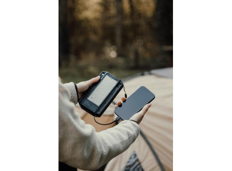 Nordic Drift Titan 10.000mAh Solar Powerbank with 3 Panels