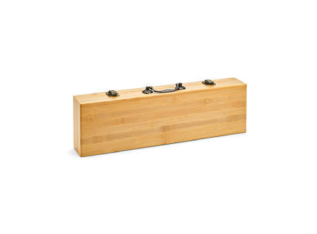 Turner Barbecue-Set aus Bambus. Mit Etui, Zange, Gabel und Spatel