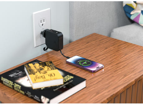 Urban Vitamin Saratoga 5-in-1 universal Charger