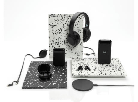 Wireless Powerbank aus RCS Standard recyceltem Kunststoff