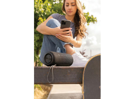 Urban Vitamin Pacific Grove 30W IPX7 Speaker aus RCS Plastik