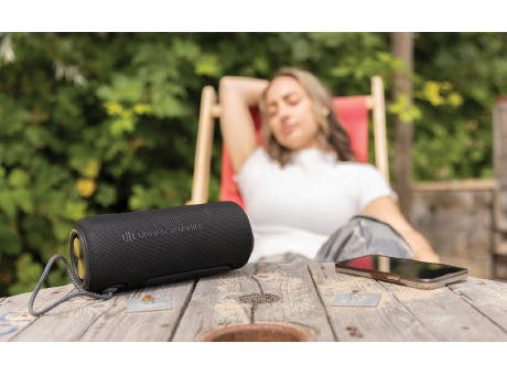 Urban Vitamin Pacific Grove 30W IPX7 Speaker aus RCS Plastik