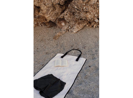 VINGA Volonne AWARE™ Strandmatte aus recyceltem Canvas