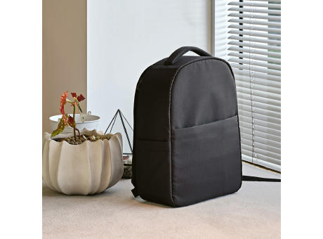 Budapest 16L Rucksack aus rPET. Vordertasche. Laptops bis 17"