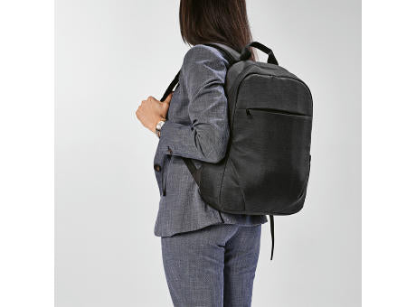 Vilnius 18L Rucksack aus rPET. Fronttasche. Laptops bis 17"