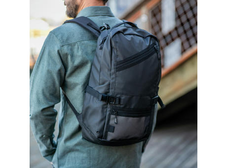 Rivin 18L Rucksack aus rPET. Reflektive Tasche. Laptops bis 17"